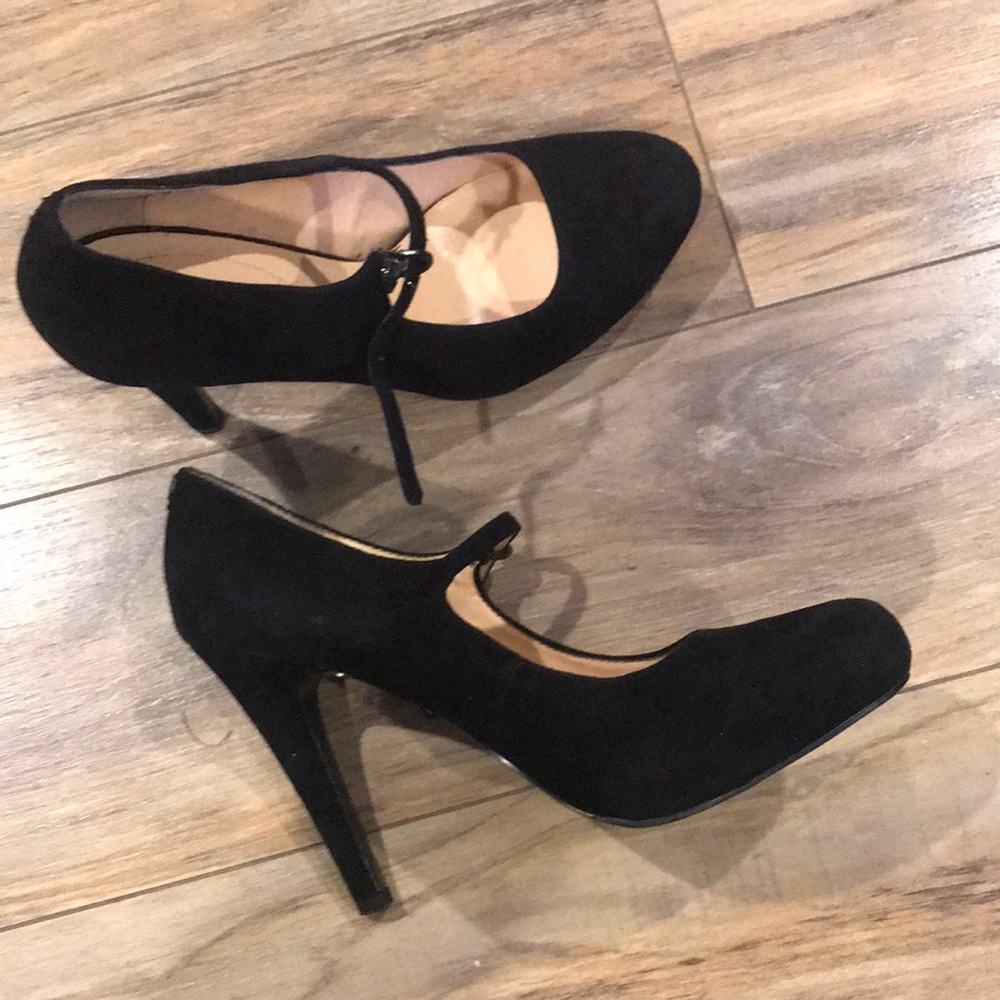 Velvet heel